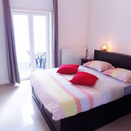 La Lodelinsartoise - Meuble De Vacances 3 Cles Charleroi Zewnętrze zdjęcie