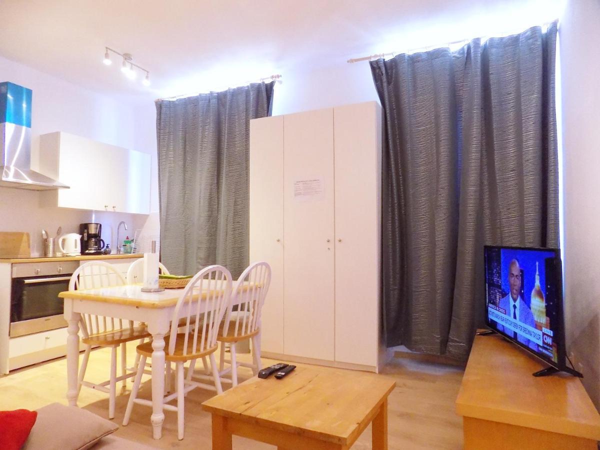 La Lodelinsartoise - Meuble De Vacances 3 Cles Charleroi Zewnętrze zdjęcie